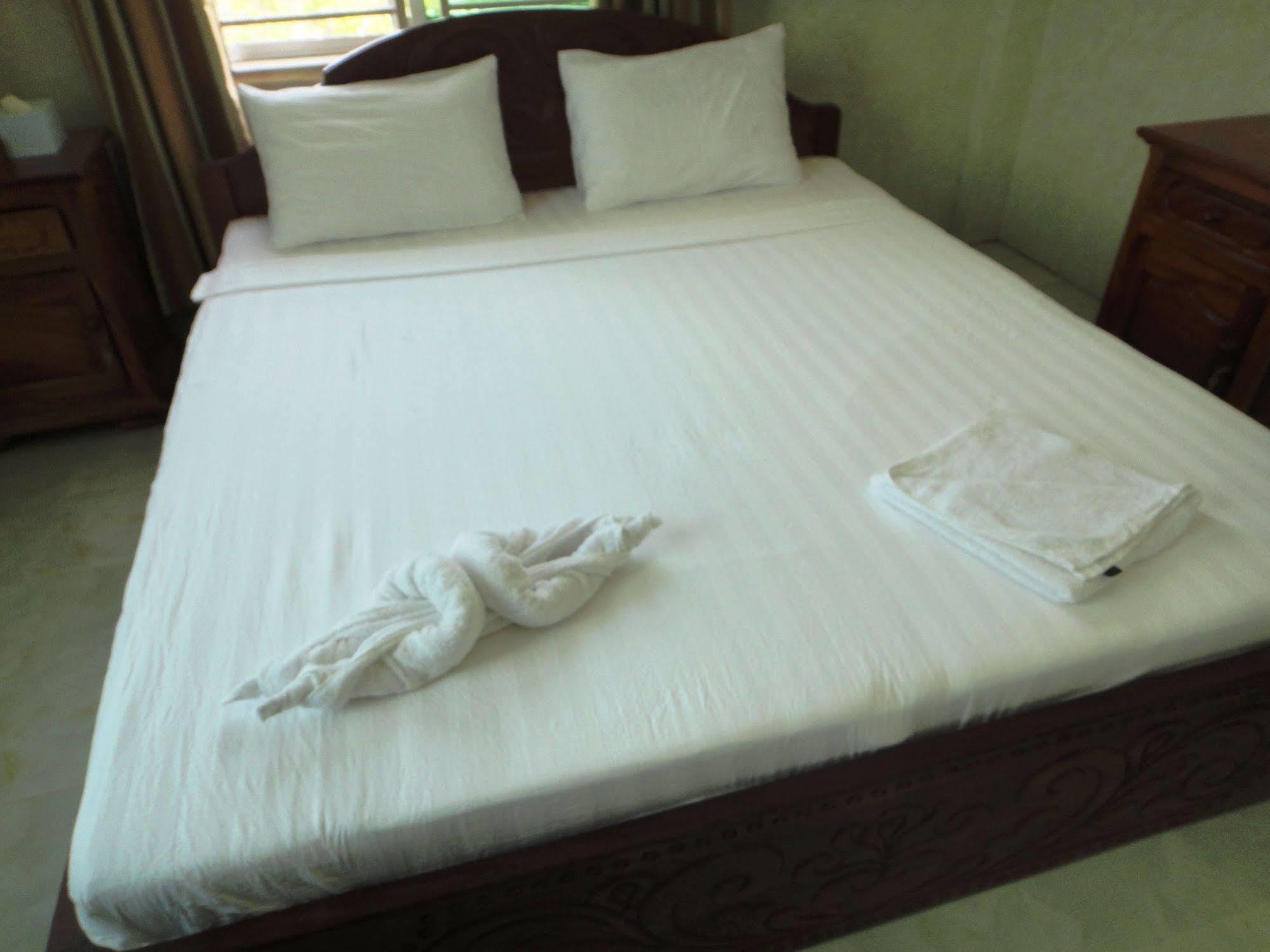 Borey Vatanac Guesthouse Kampot Ngoại thất bức ảnh